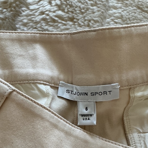 Elegant Cream Trousers from ST. JHON SPORT - Picture 2 of 6